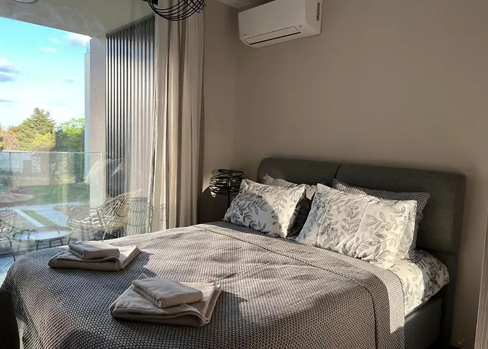 Luxe Sea Apartment Saints Constantine and Helena