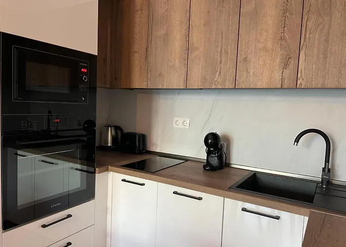 Luxe Sea Apartment Saints Constantine and Helena